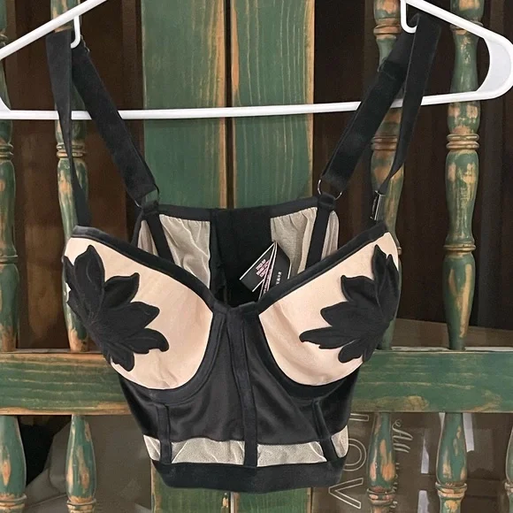 NWT Victoria’s Secret Velvet Long Line Balconette Bra - 34D